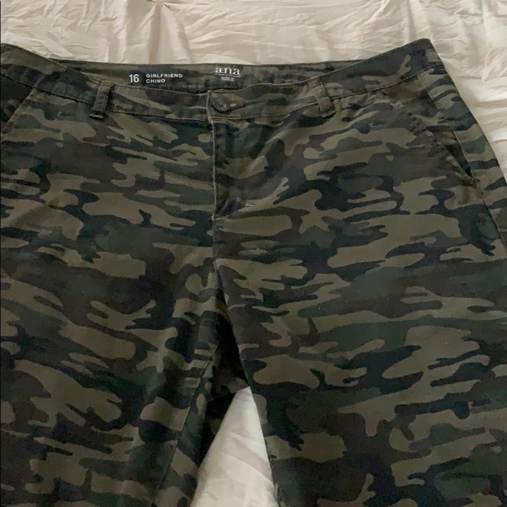 Camo Capri pants